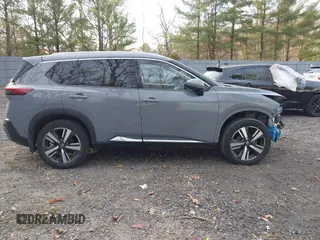 2021 Nissan Rogue Platinum with VIN JN8AT3DD4MW304014, listed as a IAAI auction lot 41768292 with 60,540 mi miles. Bid and sale history available at carsss.com. Image 13.