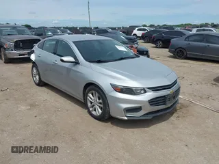 2018 Chevrolet Malibu LT z VIN 1G1ZD5ST8JF183252, wystawiony jako IAAI lot #42225464 z przebiegiem 136 315 mil mil oraz . Historia ofert i sprzedaży dostępna na DreamBid. Obrazek 1.