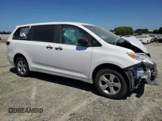 2017 Toyota Sienna L z VIN 5TDZZ3DC7HS881839, wystawiony jako Copart lot #42113965 z przebiegiem 73 828 mil mil oraz Szkoda całkowita • Salvage title. Historia ofert i sprzedaży dostępna na DreamBid. Obrazek 4.