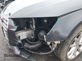 2019 Audi A4 Premium z VIN WAUGMAF44KA060327, wystawiony jako IAAI lot #41757099 z przebiegiem 52 110 mil mil oraz . Historia ofert i sprzedaży dostępna na DreamBid. Obrazek 6.
