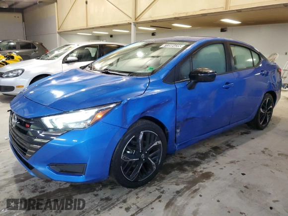 2024 Nissan Versa SR z VIN 3N1CN8FV6RL824782, wystawiony jako Copart lot #61356435 z przebiegiem 41 201 mil mil oraz Czysty tytuł • Clean title. Historia ofert i sprzedaży dostępna na DreamBid. Obrazek 1.
