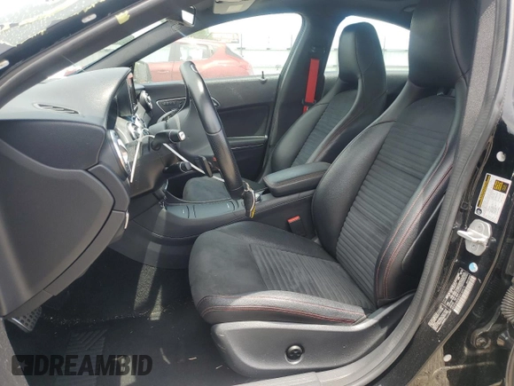 2014 Mercedes-Benz CLA 250 with VIN WDDSJ4EB5EN159975, listed as a Copart auction lot 60390585 with 86,166 mi miles and Salvage title. Bid and sale history available at DreamBid. Image 7.