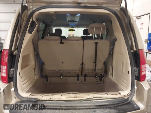 2010 Chrysler Town & Country Touring with VIN 2A4RR5D17AR184092, listed as a IAAI auction lot 41727926 with 158,937 mi miles and . Bid and sale history available at DreamBid. Image 18.