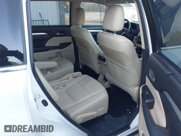 2014 Toyota Highlander XLE z VIN 5TDKKRFH9ES034849, wystawiony jako IAAI lot #41792720 z przebiegiem 171 521 mil mil oraz . Historia ofert i sprzedaży dostępna na DreamBid. Obrazek 8.