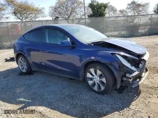 2021 Tesla Model Y Long Range with VIN 5YJYGAEE3MF231751, listed as a Copart auction lot 46415105 with 78,172 mi miles and Salvage Title. Bid and sale history available at carsss.com. Image 4.