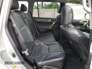 2017 Lexus GX 460 z VIN JTJBM7FX8H5156518, wystawiony jako Copart lot #57620195 z przebiegiem 100 111 mil mil oraz Szkoda całkowita • Salvage title. Historia ofert i sprzedaży dostępna na DreamBid. Obrazek 11.