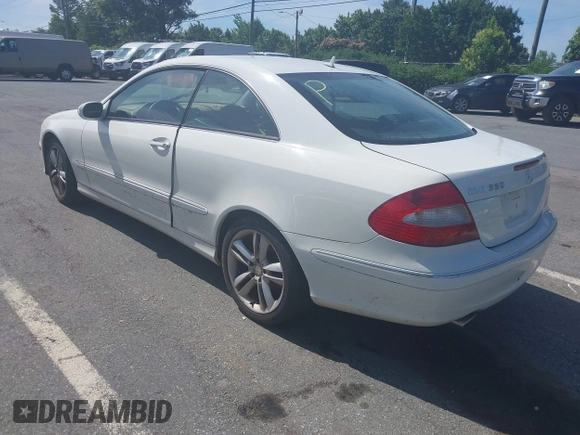 2008 Mercedes-Benz CLK 350 с VIN WDBTJ56H28F253753, выставлен на аукционе IAAI как лот 42525405 с пробегом Не указан миль и . История ставок и продаж доступна на DreamBid. Изображение 3.