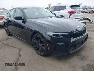 2023 BMW 3 Series 330i z VIN 3MW69FF0XP8D71108, wystawiony jako IAAI lot #41893061 z przebiegiem 28 377 mil mil oraz . Historia ofert i sprzedaży dostępna na DreamBid. Obrazek 1.