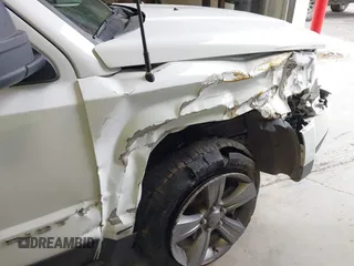 2014 Jeep Patriot Latitude with VIN 1C4NJPFA0ED680509, listed as a IAAI auction lot 41801775 with 147,418 mi miles and . Bid and sale history available at carsss.com. Image 17.