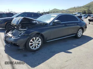 2019 Mercedes-Benz E-Class E 300 with VIN WDDZF4KB9KA590472, listed as a Copart auction lot 49493925 with 45,025 mi miles and Clean Title. Bid and sale history available at carsss.com. Image 1.