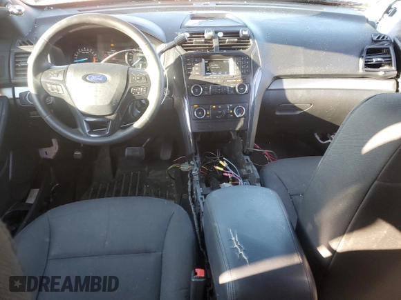 2019 Ford Police Interceptor Utility z VIN 1FM5K8AR2KGA31039, wystawiony jako Copart lot #50120465 z przebiegiem 73 554 mil mil oraz Szkoda całkowita • Salvage title. Historia ofert i sprzedaży dostępna na DreamBid. Obrazek 8.