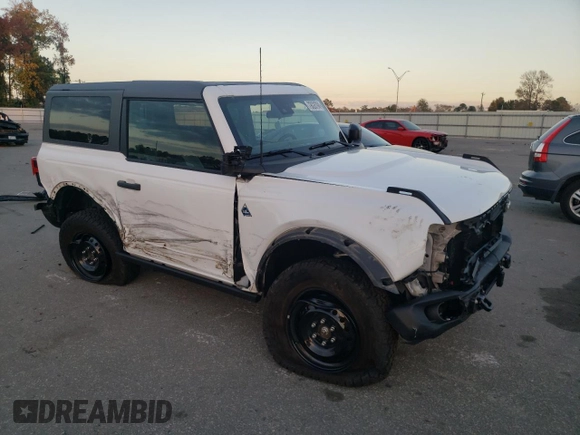 2023 Ford Bronco with VIN 1FMDE5CH7PLB98677, listed as a Copart auction lot 79028794 with 17,529 mi miles and Salvage Title. Bid and sale history available at carsss.com. Image 4.