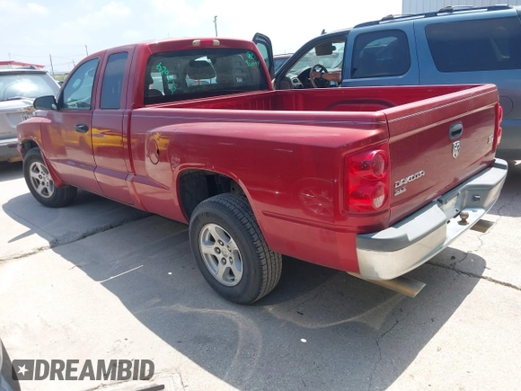 2006 Dodge Dakota SLT z VIN 1D7HE42N66S629432, wystawiony jako IAAI lot #42319636 z przebiegiem 187 086 mil mil oraz . Historia ofert i sprzedaży dostępna na DreamBid. Obrazek 3.