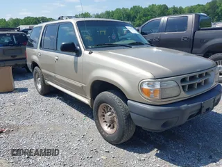 2000 Ford Explorer XLS z VIN 1FMZU62X6YUB22726, wystawiony jako IAAI lot #42118992 z przebiegiem 138 569 mil mil oraz . Historia ofert i sprzedaży dostępna na DreamBid. Obrazek 1.