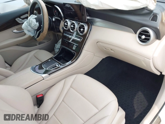 2022 Mercedes-Benz GLC 300 с VIN W1N0G8DBXNG032757, выставлен на аукционе IAAI как лот 42043736 с пробегом 39 608 миль миль и . История ставок и продаж доступна на DreamBid. Изображение 5.