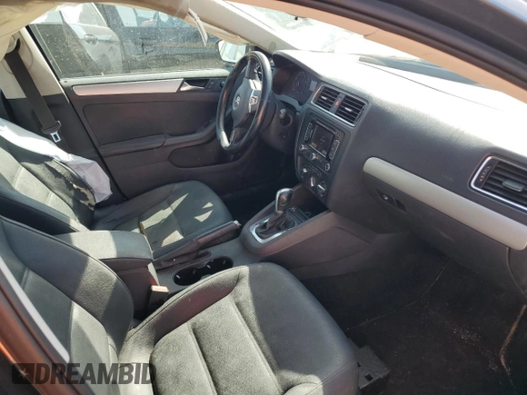 2011 Volkswagen Jetta SEL с VIN 3VWLX7AJ2BM330101, выставлен на аукционе Copart как лот 47774335 с пробегом 183 472 миль миль и Списание • Salvage title. История ставок и продаж доступна на DreamBid. Изображение 7.
