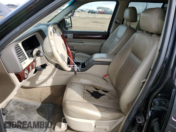2004 Lincoln Aviator Luxury z VIN 5LMEU68H74ZJ21562, wystawiony jako Copart lot #49727035 z przebiegiem 267 399 mil mil oraz Szkoda całkowita • Salvage title. Historia ofert i sprzedaży dostępna na DreamBid. Obrazek 7.