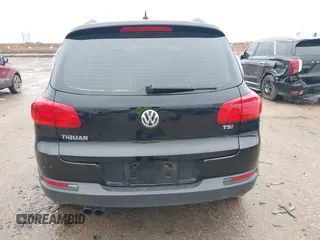 2016 Volkswagen Tiguan S z VIN WVGAV7AX5GW577538, wystawiony jako IAAI lot #41554415 z przebiegiem 94 233 mil mil oraz . Historia ofert i sprzedaży dostępna na DreamBid. Obrazek 15.
