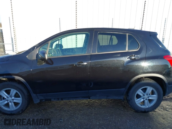 2021 Chevrolet Trax LS with VIN KL7CJKSB5MB337520, listed as a IAAI auction lot 41554924 with 139,501 mi miles. Bid and sale history available at carsss.com. Image 14.