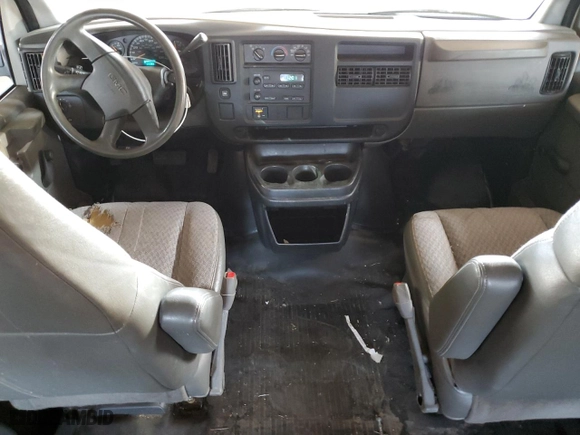 2006 GMC Savana Cargo Van with VIN 1GTGG25U461165716, listed as a Copart auction lot 86344194 with 115,966 mi miles and Salvage Title. Bid and sale history available at carsss.com. Image 8.