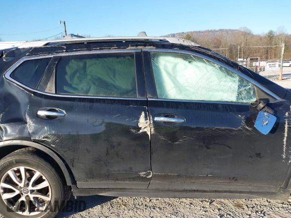 2019 Nissan Rogue SL with VIN 5N1AT2MT8KC822327, listed as a IAAI auction lot 41662010 with 132,836 mi miles and . Bid and sale history available at DreamBid. Image 12.