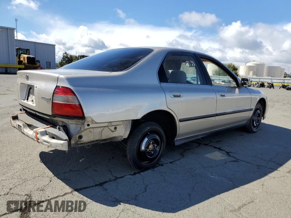 1995 Honda Accord LX with VIN 1HGCD5638SA090464, listed as a Copart auction lot 48593965 with 142,003 mi miles and Clean Title. Bid and sale history available at carsss.com. Image 3.