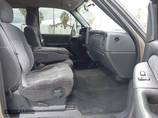 1999 Chevrolet Silverado 1500 LS with VIN 2GCEC19T6X1167722, listed as a IAAI auction lot 41741518 with 319,692 mi miles. Bid and sale history available at carsss.com. Image 5.