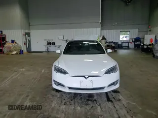 2016 Tesla Model S 90D with VIN 5YJSA1E22GF150015, listed as a Copart auction lot 61559375 with 75,609 mi miles and Salvage title. Bid and sale history available at DreamBid. Image 13.