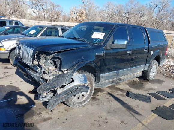 2006 Lincoln Mark LT with VIN 5LTPW18516FJ08617, listed as a IAAI auction lot 41397584 with 208,430 mi miles. Bid and sale history available at carsss.com. Image 17.