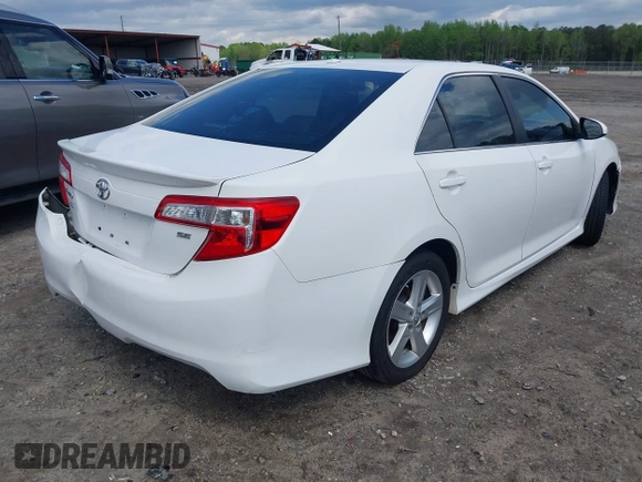 2013 Toyota Camry L with VIN 4T1BF1FK1DU671578, listed as a IAAI auction lot 41982178 with 198,261 mi miles. Bid and sale history available at carsss.com. Image 4.