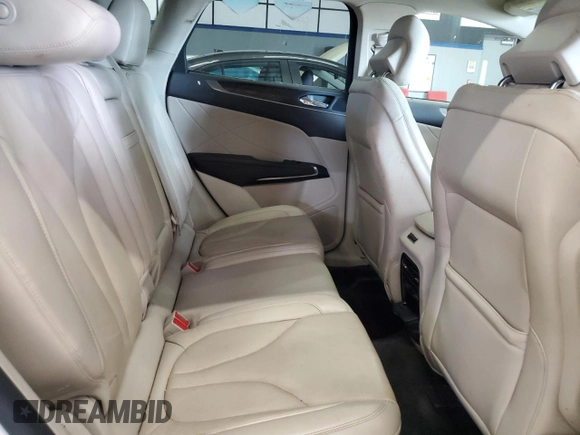 2017 Lincoln MKC Reserve z VIN 5LMCJ3D92HUL69797, wystawiony jako Copart lot #65690525 z przebiegiem 114 640 mil mil oraz Czysty tytuł • Clean title. Historia ofert i sprzedaży dostępna na DreamBid. Obrazek 11.