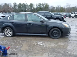 2014 Subaru Legacy 2.5i Limited with VIN 4S3BMBL6XE3005267, listed as a IAAI auction lot 41662785 with 165,607 mi miles. Bid and sale history available at carsss.com. Image 13.