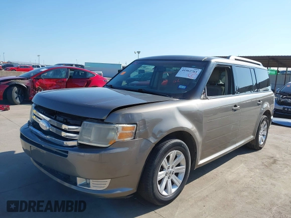 2012 Ford Flex SE with VIN 2FMGK5BC9CBD08666, listed as a IAAI auction lot 41962761 with 208,525 mi miles. Bid and sale history available at carsss.com. Image 2.