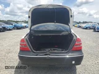 2003 Mercedes-Benz E 320 z VIN WDBUF65J33A131165, wystawiony jako Copart lot #58380895 z przebiegiem Nie podano mil oraz Szkoda całkowita • Salvage title. Historia ofert i sprzedaży dostępna na DreamBid. Obrazek 6.