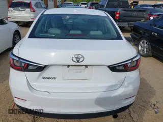 2019 Toyota Yaris L z VIN 3MYDLBYVXKY510466, wystawiony jako IAAI lot #42016585 z przebiegiem 66 671 mil mil oraz . Historia ofert i sprzedaży dostępna na DreamBid. Obrazek 16.
