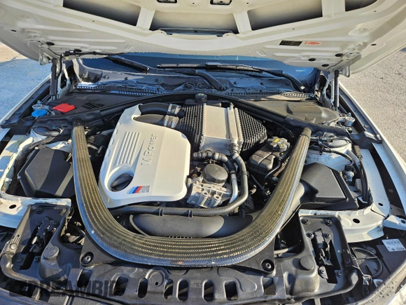 2017 BMW M4 with VIN WBS3R9C35HA014021, listed as a Copart auction lot 76403244 with 77,986 mi miles and Clean Title. Bid and sale history available at carsss.com. Image 7.