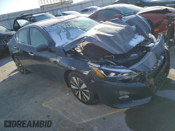 2022 Nissan Altima 2.5 SV with VIN 1N4BL4DV7NN300261, listed as a Copart auction lot 82902674 with 0 mi miles and Salvage Title. Bid and sale history available at carsss.com. Image 4.