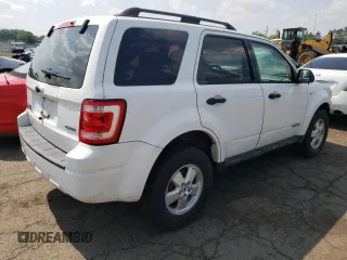 2008 Ford Escape XLT с VIN 1FMCU93118KD83372, выставлен на аукционе Copart как лот 61196675 с пробегом 139 044 миль миль и Списание • Salvage title. История ставок и продаж доступна на DreamBid. Изображение 3.