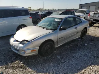 2001 Pontiac Sunfire SE z VIN 1G2JB124617350914, wystawiony jako Copart lot #74109574 z przebiegiem 156 950 mil mil oraz Szkody całkowita. Historia ofert i sprzedaży dostępna na DreamBid. Obrazek 1.