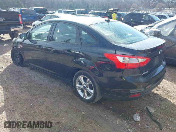 2013 Ford Focus SE z VIN 1FADP3F28DL312357, wystawiony jako IAAI lot #41798311 z przebiegiem 98 280 mil mil oraz . Historia ofert i sprzedaży dostępna na DreamBid. Obrazek 3.