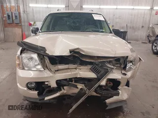 2005 Ford Explorer Limited с VIN 1FMDU75W05ZA24471, выставлен на аукционе IAAI как лот 42312449 с пробегом 151 392 миль миль и . История ставок и продаж доступна на DreamBid. Изображение 13.