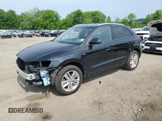 2018 Audi Q3 Premium z VIN WA1ECCFSXJR032470, wystawiony jako Copart lot #59149135 z przebiegiem 64 037 mil mil oraz Szkoda całkowita • Salvage title. Historia ofert i sprzedaży dostępna na DreamBid. Obrazek 1.