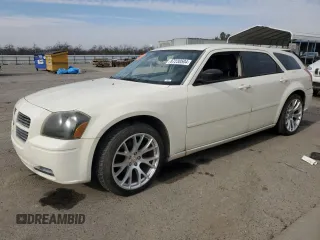 2005 Dodge Magnum z VIN 2D4FV48TX5H692873, wystawiony jako Copart lot #87230504 z przebiegiem 166 497 mil mil oraz Szkody całkowita. Historia ofert i sprzedaży dostępna na DreamBid. Obrazek 1.