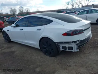 2022 Tesla Model S with VIN 5YJSA1E50NF469579, listed as a IAAI auction lot 41682974 with 48,519 mi miles. Bid and sale history available at carsss.com. Image 3.