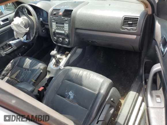 2010 Volkswagen Jetta Limited Edition with VIN 3VWRX7AJ6AM146644, listed as a Copart auction lot 84243994 with Not provided miles and Salvage title. Bid and sale history available at DreamBid. Image 8.