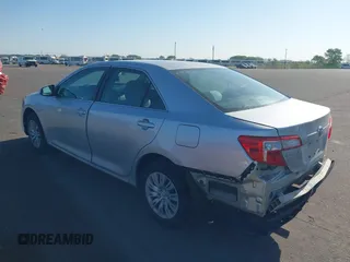 2012 Toyota Camry L z VIN 4T1BF1FK7CU078368, wystawiony jako IAAI lot #42227183 z przebiegiem 44 449 mil mil oraz . Historia ofert i sprzedaży dostępna na DreamBid. Obrazek 3.