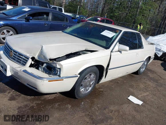 2000 Cadillac Eldorado ESC with VIN 1G6EL12Y0YB702778, listed as a IAAI auction lot 41988107 with 203,526 mi miles. Bid and sale history available at carsss.com. Image 2.