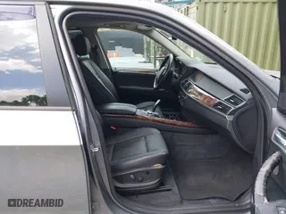 2009 BMW X5 30i with VIN 5UXFE435X9L263360, listed as a IAAI auction lot 41991181 with 113,645 mi miles. Bid and sale history available at carsss.com. Image 5.