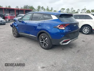 2024 Kia Sportage EX z VIN 5XYK33DF6RG196565, wystawiony jako IAAI lot #41912711 z przebiegiem 9 582 mil mil oraz . Historia ofert i sprzedaży dostępna na DreamBid. Obrazek 3.