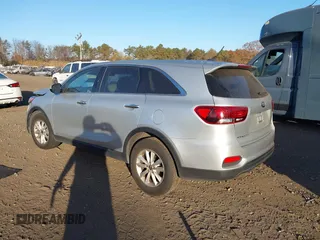2019 Kia Sorento LX with VIN 5XYPGDA34KG526946, listed as a IAAI auction lot 40771761 with 132,260 mi miles and . Bid and sale history available at DreamBid. Image 3.
